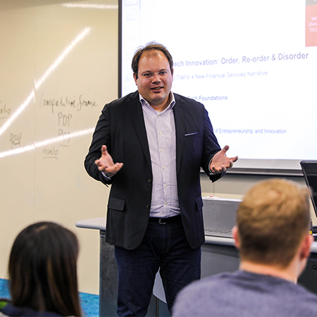 Swinburne Uni joins forces with Bendigo Bank to establish FinTech degree Swinburne Uni joins forces with Bendigo Bank to establish FinTech degree