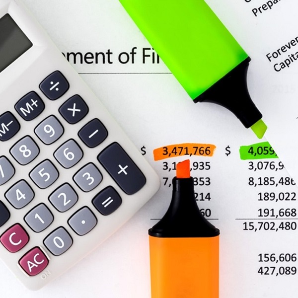 Income Verification and the Payslip Paradigm: The Last Bastion of Document-Based Credit Decisions?